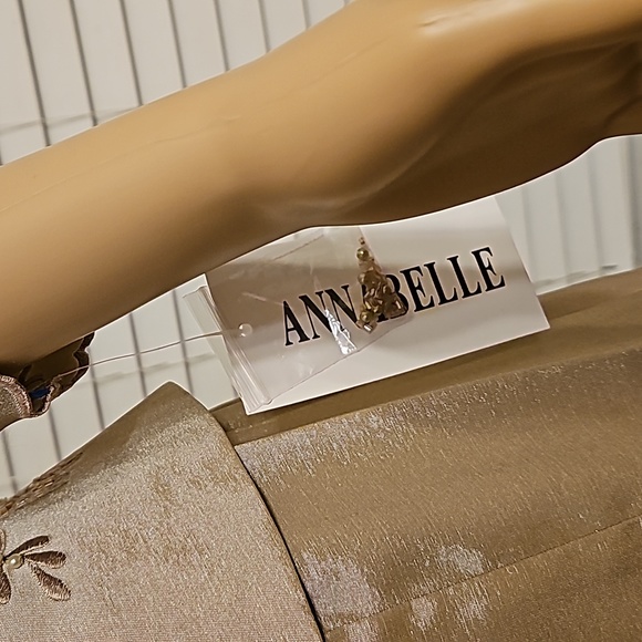 Anna Bell Two Piece Elegant Formal Gown Size 10 - Picture 8 of 8